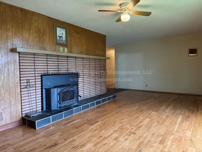 Photo - 3420 Prill Rd