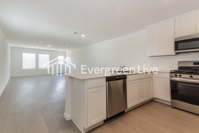 Photo - 2033 Belgian Dr