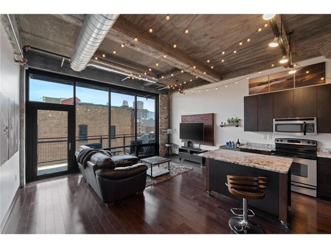 Building Photo - 618 N Washington Ave Unit 502