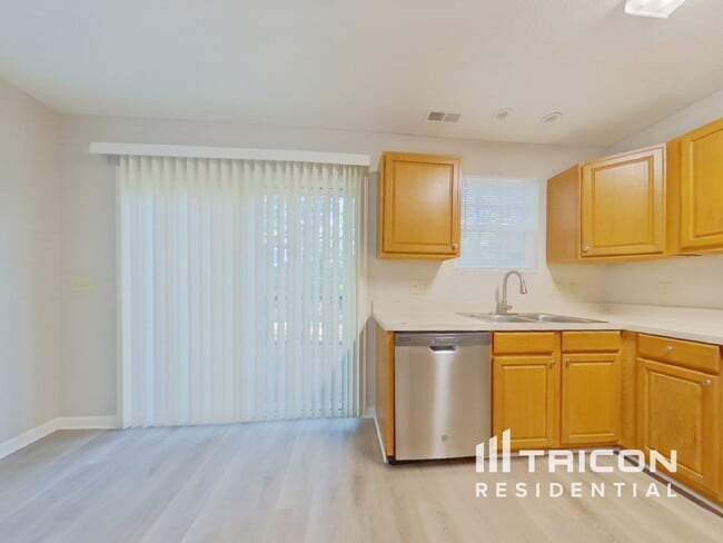 Photo - 124 Devonport Dr