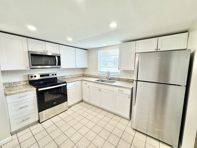 Photo - PIKUS (5328 24th Ave SW) Unit #B