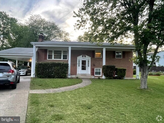 Building Photo - 5810 Sunderland Ct Rental