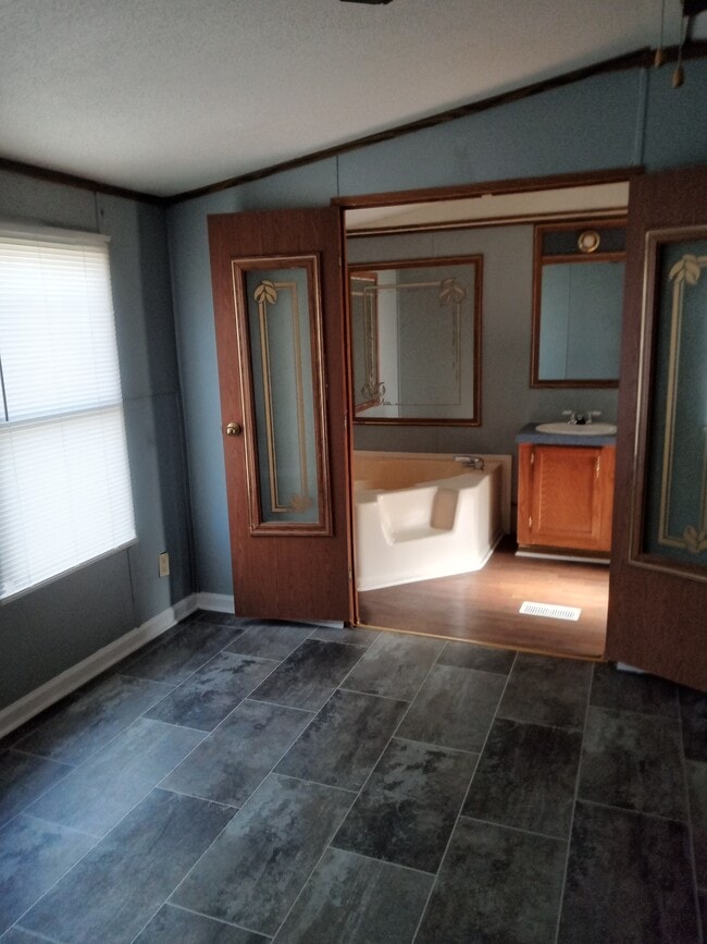 Photo - Chris McG 816