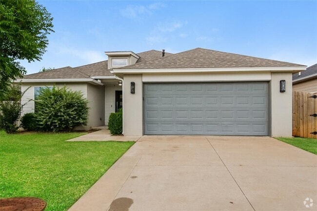 Building Photo - 508 NW 179th Cir Rental