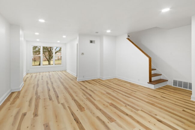 Photo - 28 Dunlap Rd