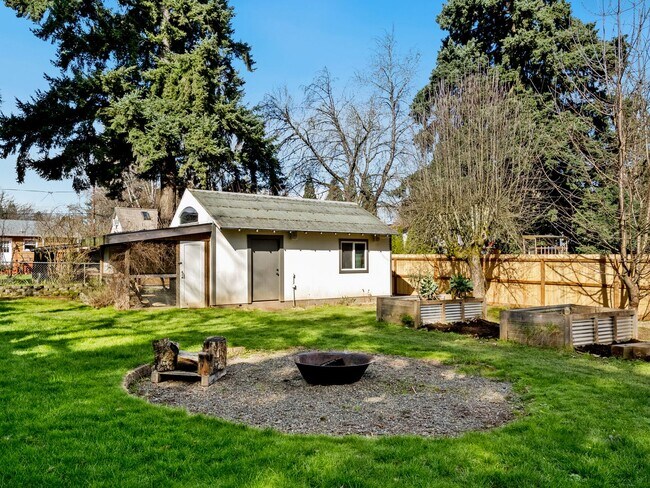 Photo - Adorable, fully updated 1-bdr/1-bath Milwa...