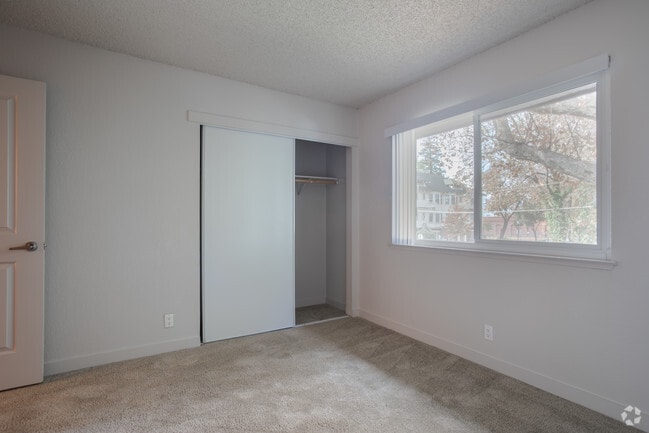 2HAB,1BA - The Esplanade