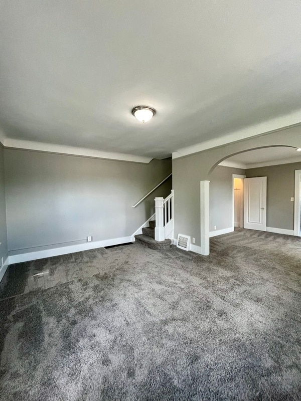 Photo - 160 Labadie St