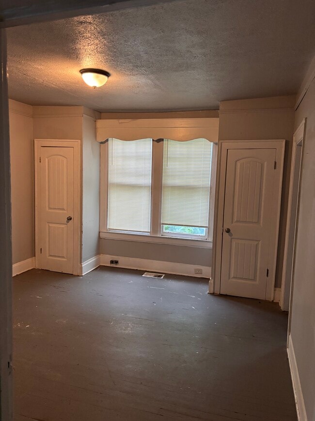 Photo - 1011 Sayre St