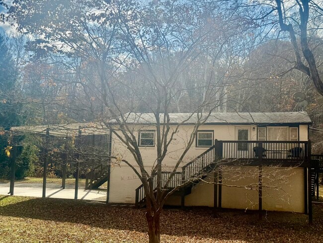 Building Photo - 8655 Coopertown Rd