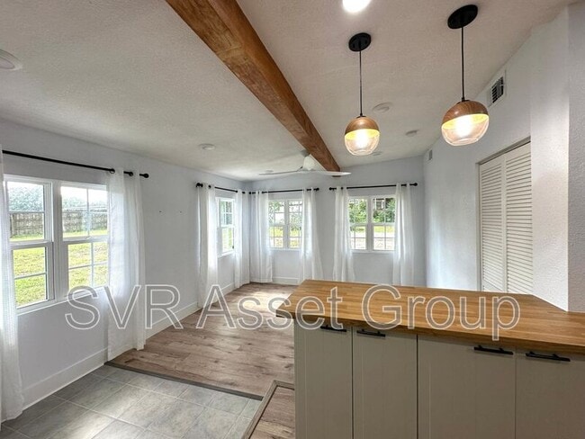 Photo - 8054 Graff Ln