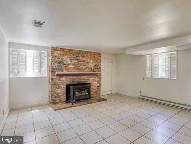 Photo - 103 N Church St