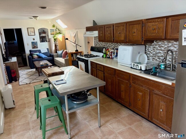 771 Orange St Unit 3rd Floor