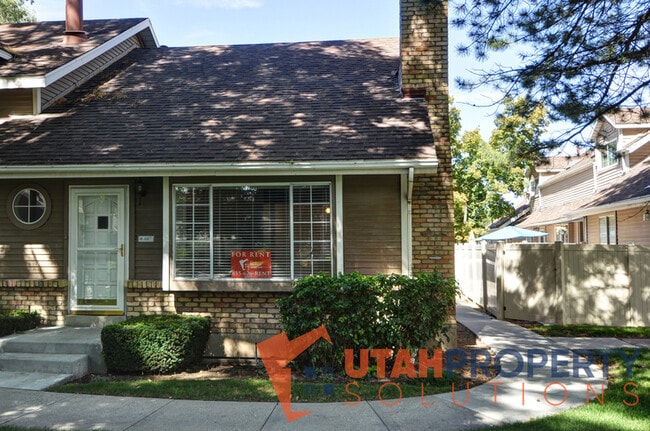 Photo - 687 E Countryside Ct