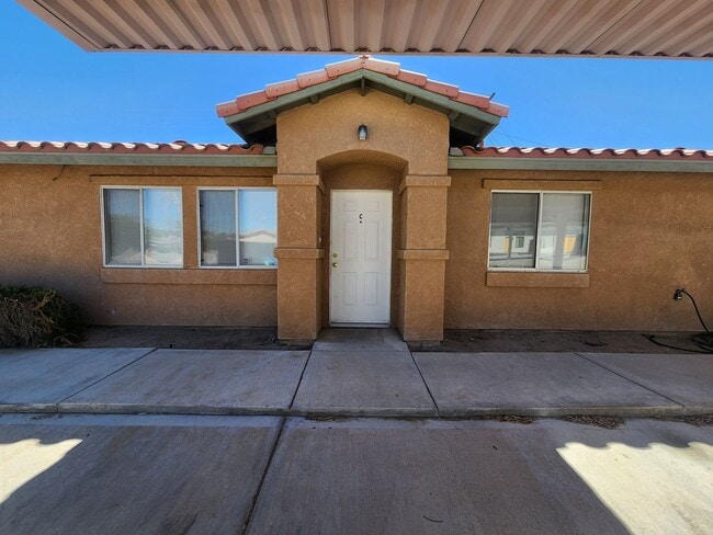 Building Photo - 73484 El Paseo Dr Unit C