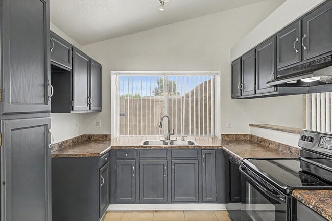 Photo - 11851 N 76th Dr