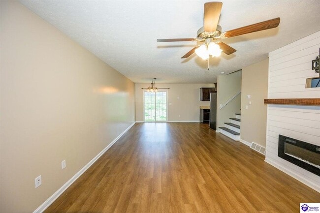 Photo - 102 Teaberry Ct