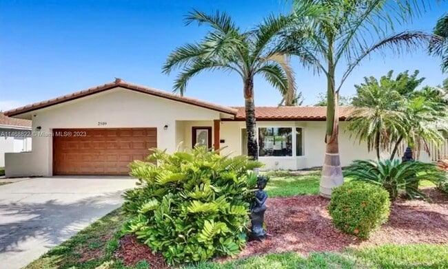 Building Photo - 2509 NE 35th Dr