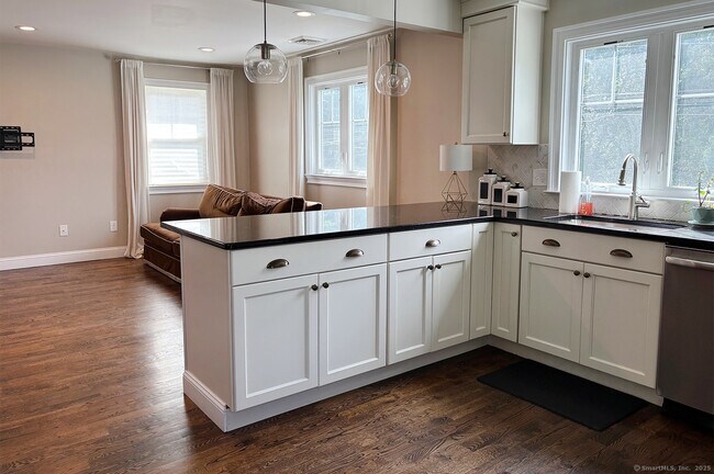 Photo - 165 Nordstrand Ave House