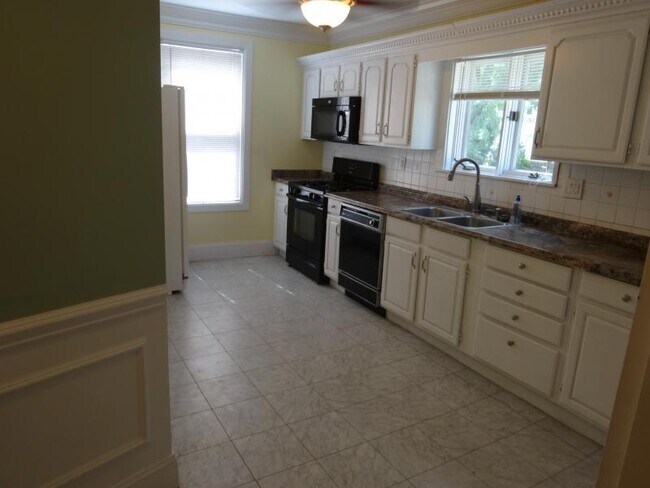 Photo - 57 Riverdale St Unit #1