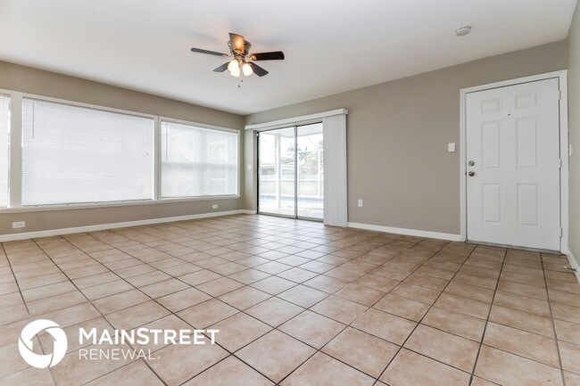 Building Photo - 1450 Mandel Rd Rental