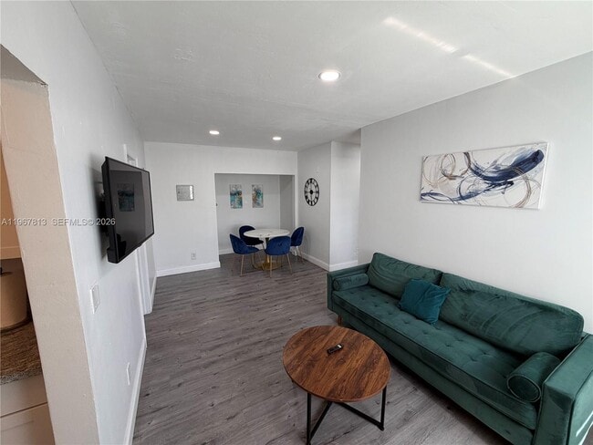 Photo - 10002 E Bay Harbor Dr Unit 6