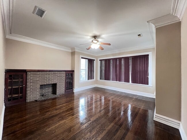 Photo - 821 N Waller Ave Unit 2ndFl