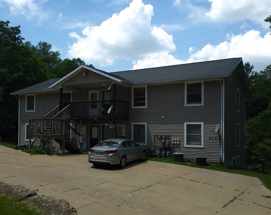 Photo - 612 Elk St Apartment Unit 3