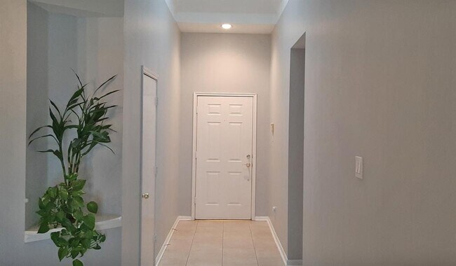 Photo - 17107 Canterbury Green Ct