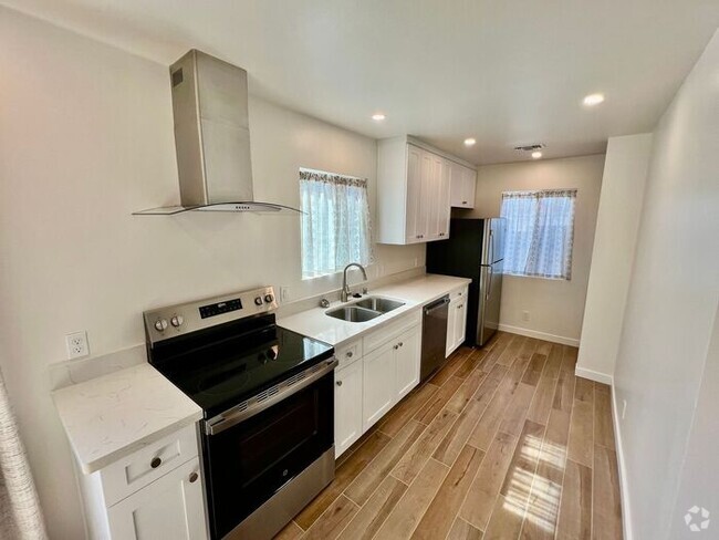 Building Photo - Brand New Modern & Private 2-Bed, 1-Bath A... Rental