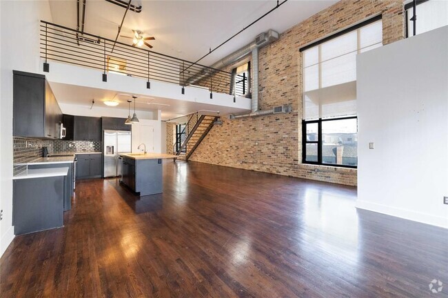 Building Photo - 411 Brazos St Unit 211 Rental
