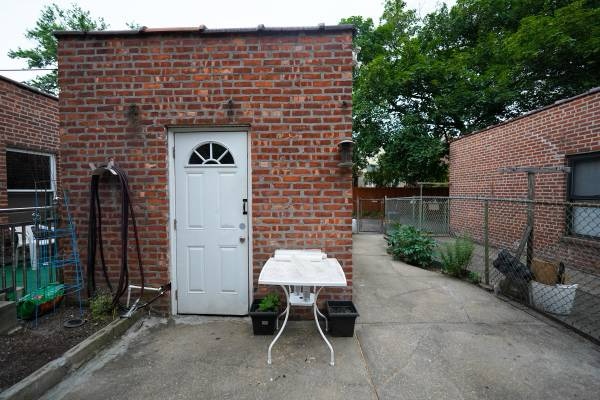 Photo - 67-76 Dartmouth St