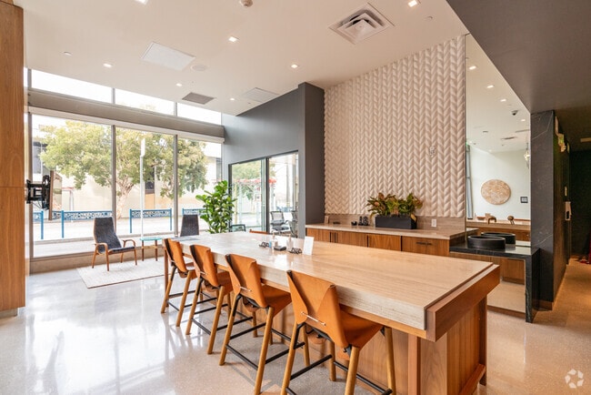 Lobby - Alta Potrero Rental