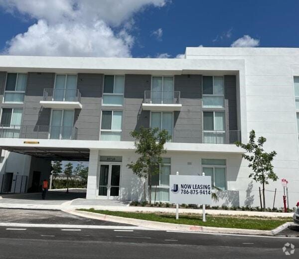 Building Photo - 26720 Old Dixie Hwy Rental