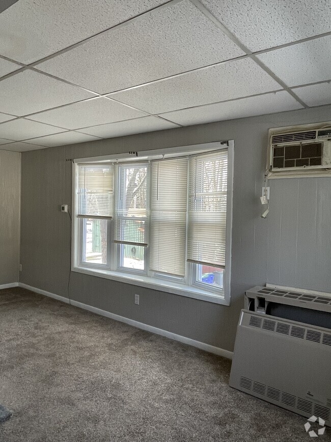 Building Photo - 906 West Ave Rental