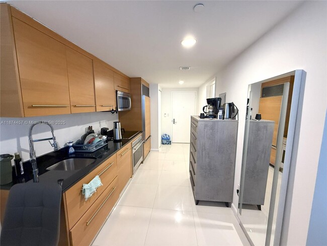 Photo - 495 Brickell Ave Unit 2806