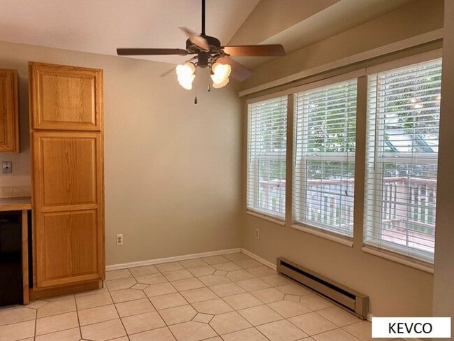 Photo - Light & Bright End Unit Townhouse!