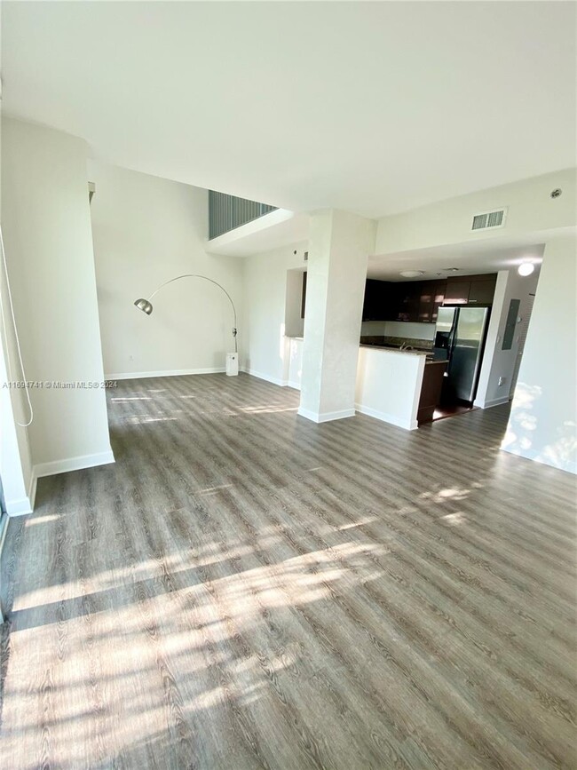 Photo - 3001 SW 27th Ave Condominio Unidad L403