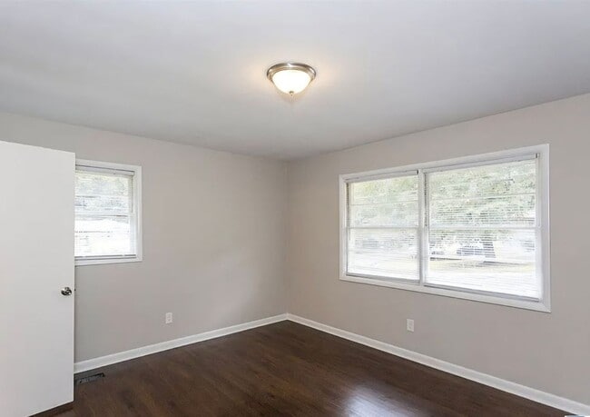 Photo - 1601 4th St NW