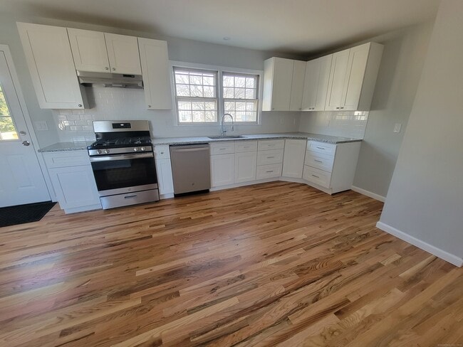 Photo - 181 Longview Ave