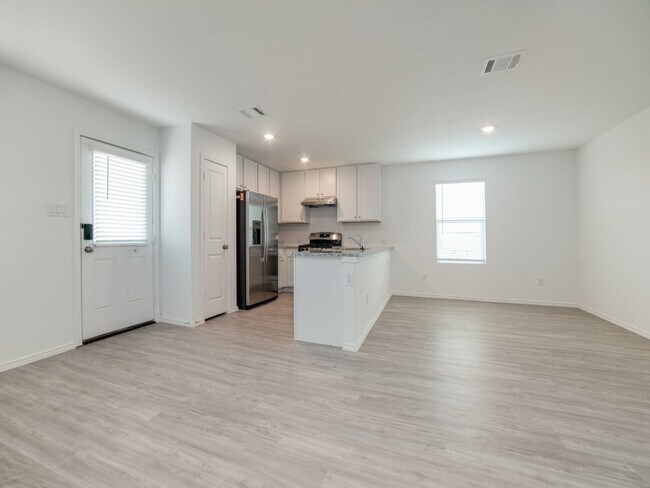 Photo - 10410 Torroja Wy