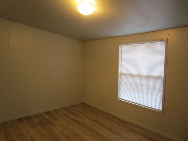 Photo - 3 Bedroom, 2 Bathroom Updated Home South o...