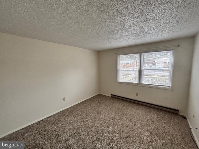 Photo - 2009 N Susquehanna Trail Unidad B