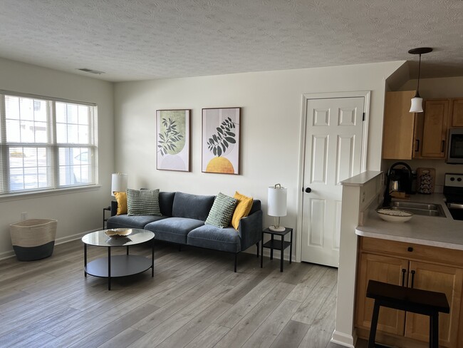 Summit Knolls Apartments and Townhomes