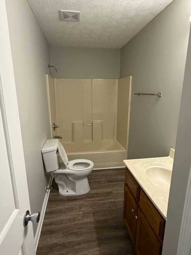 Photo - 207 Aqueduct Dr Unit A