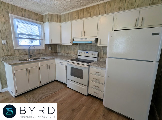 Photo - 1036 Kingsway Rd