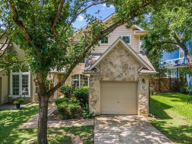Building Photo - 1821 Village Oak Ct