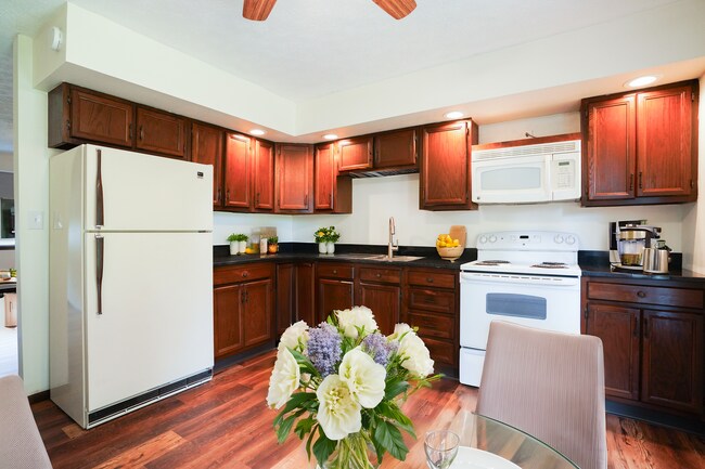 Photo - 855 S Hazel St Unit 6