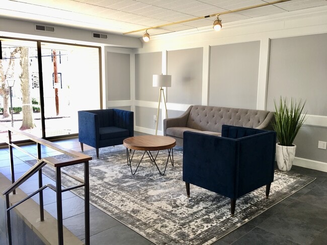 Claybourne Apartments