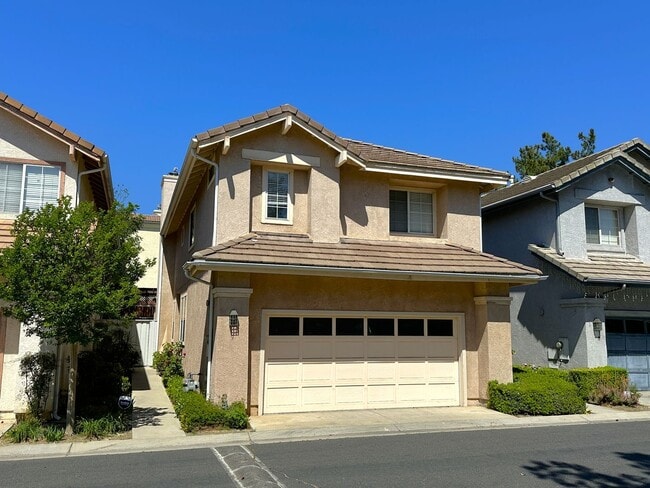 Spacious 4 Bed, 3 Bath Townhome in Gated W... - Spacious 4 Bed, 3 Bath Townhome in Gated W...